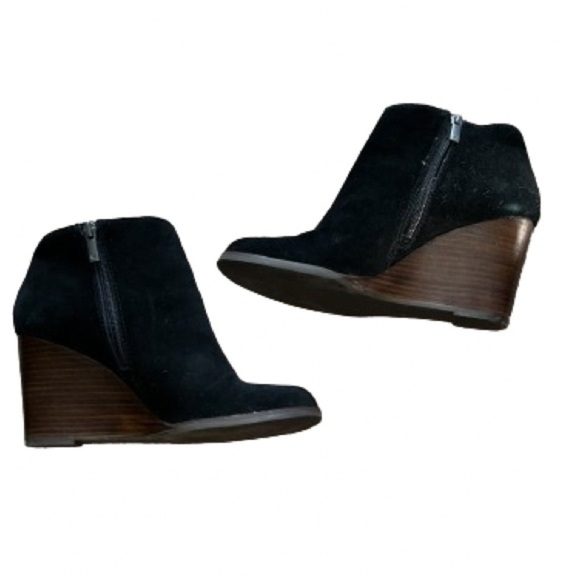 Lucky Brand Yakeena black suede wedge ankle boots size 8.5 - Picture 2 of 10